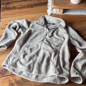 Euc women’s large tan north face Sherpa style tons of life left